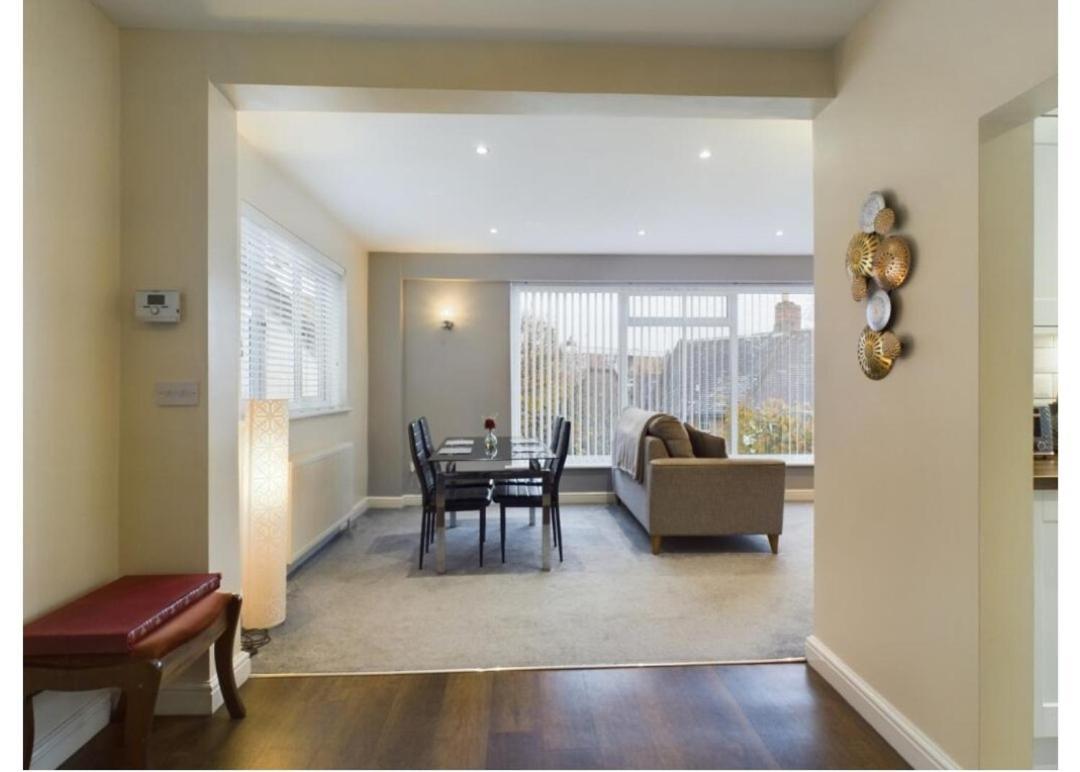 Tallets Apartment With Balcony & Parking Tewkesbury Εξωτερικό φωτογραφία